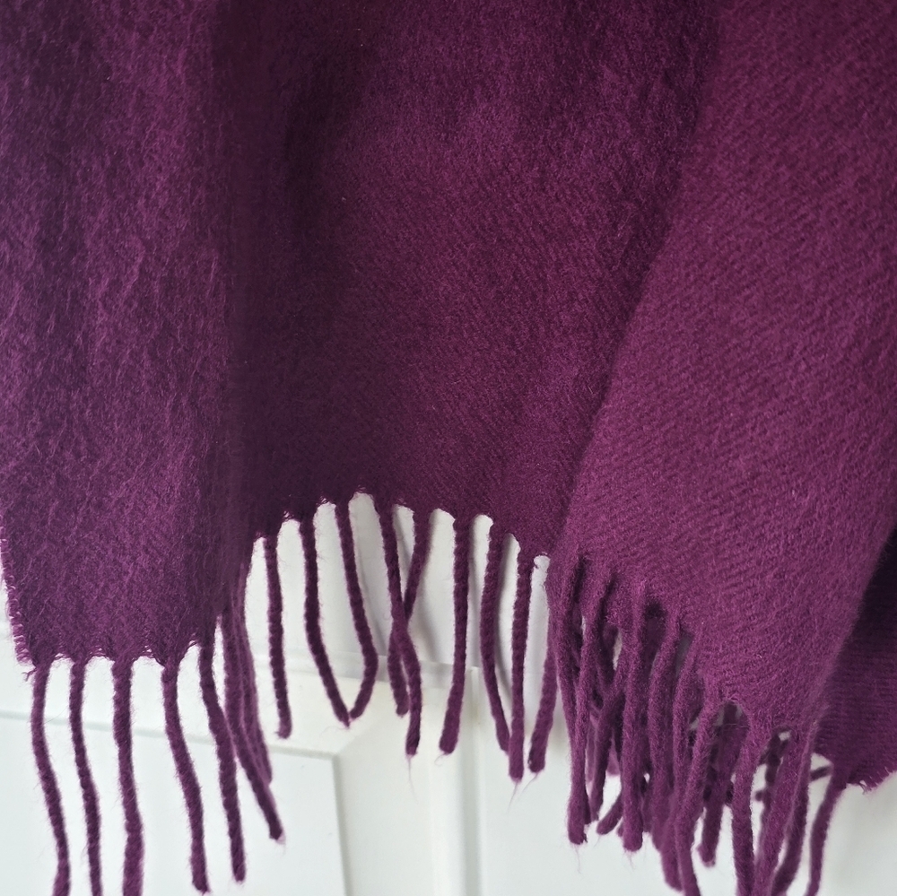 Christian Dior Women Elegant Purple Shawl Scarf Fringe Luxury - Picture 7 of 8